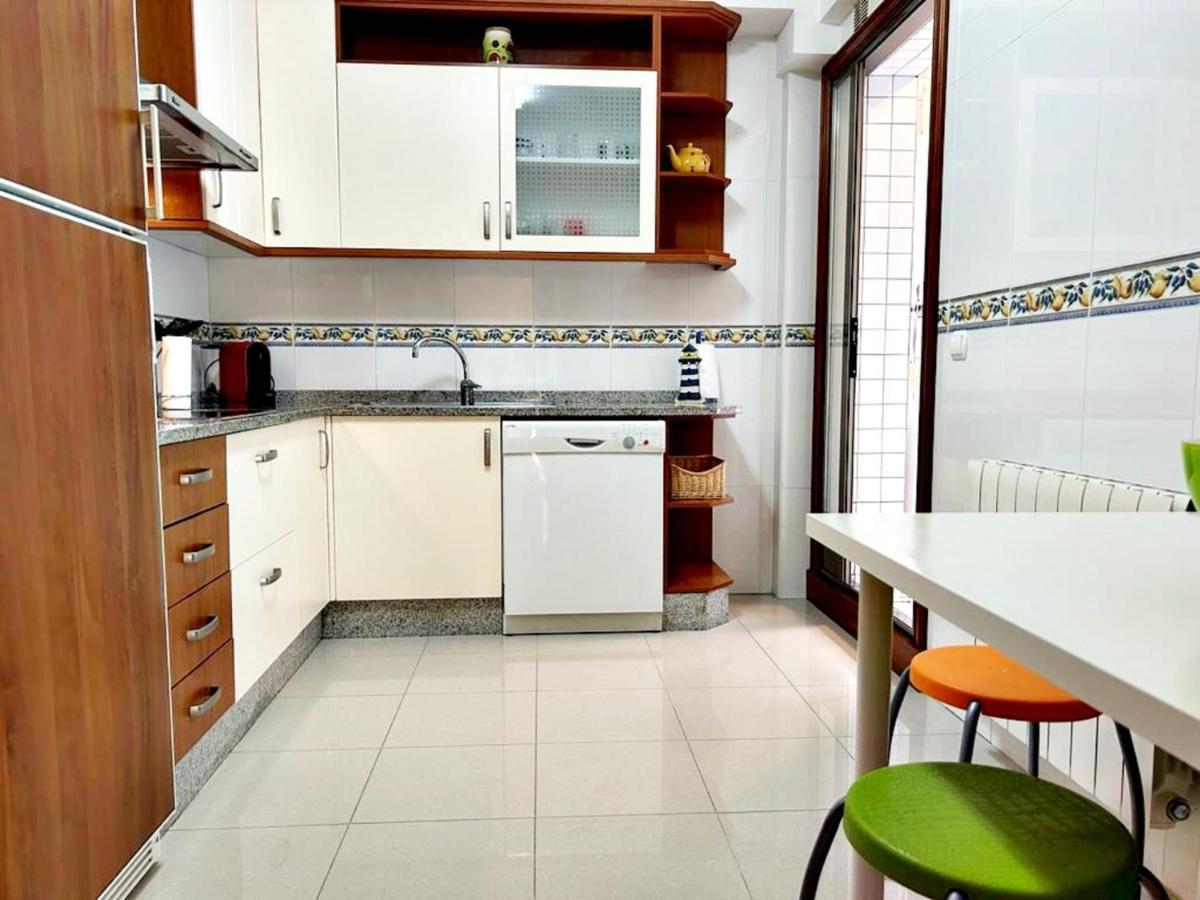 Апартаменти Holibai, Chulina, Cerca De La Playa, Con Piscina Y Parking Байона Екстер'єр фото