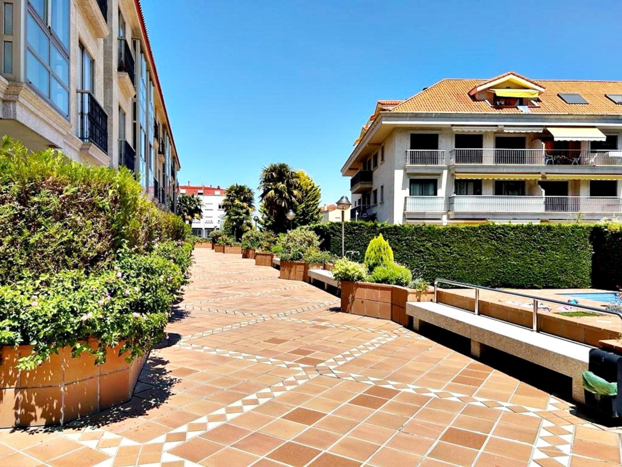 Апартаменти Holibai, Chulina, Cerca De La Playa, Con Piscina Y Parking Байона Екстер'єр фото